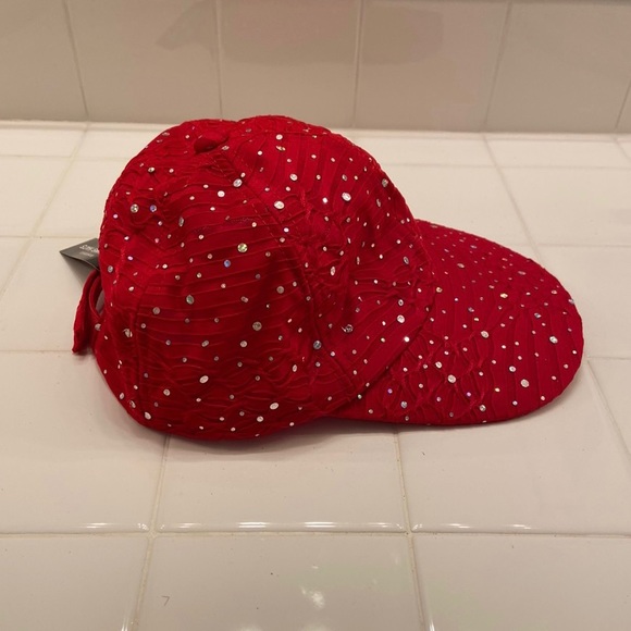 Red sparkly hat - Picture 1 of 2